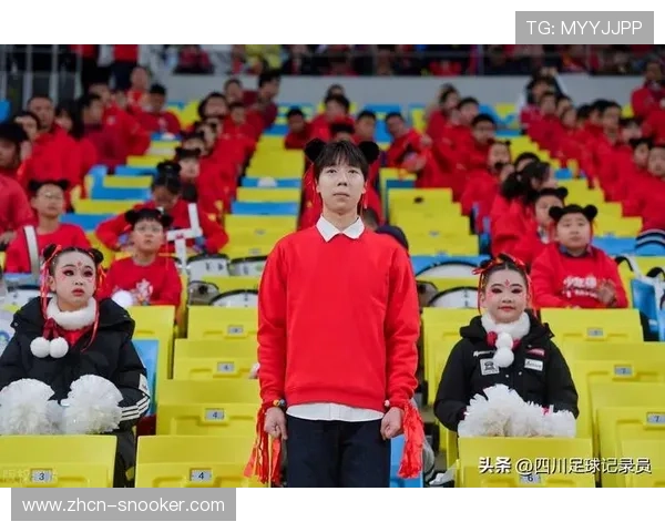 漓江高跷亮相成都蓉城主场,非遗表演闪耀中超赛场 漓江高跷亮相成都蓉城主场,非遗表演闪耀中超赛场